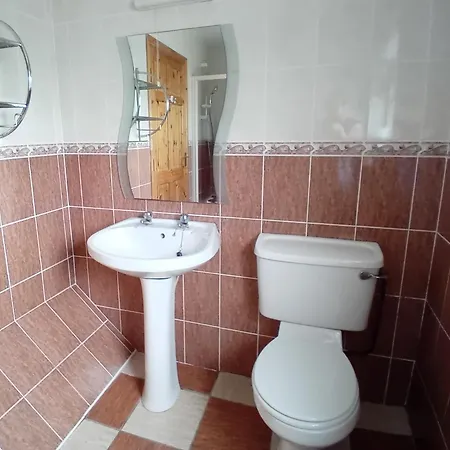 Beautiful 3 Bedroom House Дом отдыха