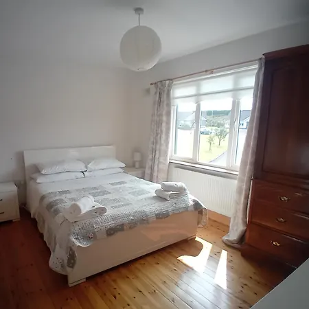 Beautiful 3 Bedroom House Дом отдыха