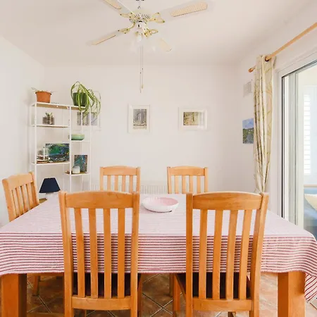 Beautiful 3 Bedroom House *